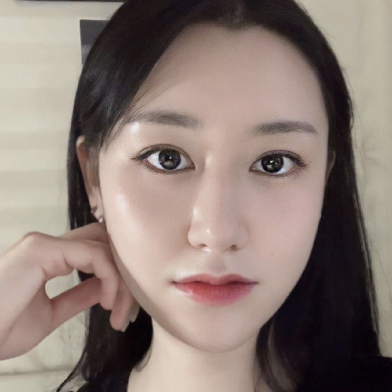 Mình đã trở nên nữ tính hơn từ một bầu không khí nam tính ^^